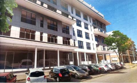 Lote para prédio com projeto aprovado - 20 apartamentos - Olhão