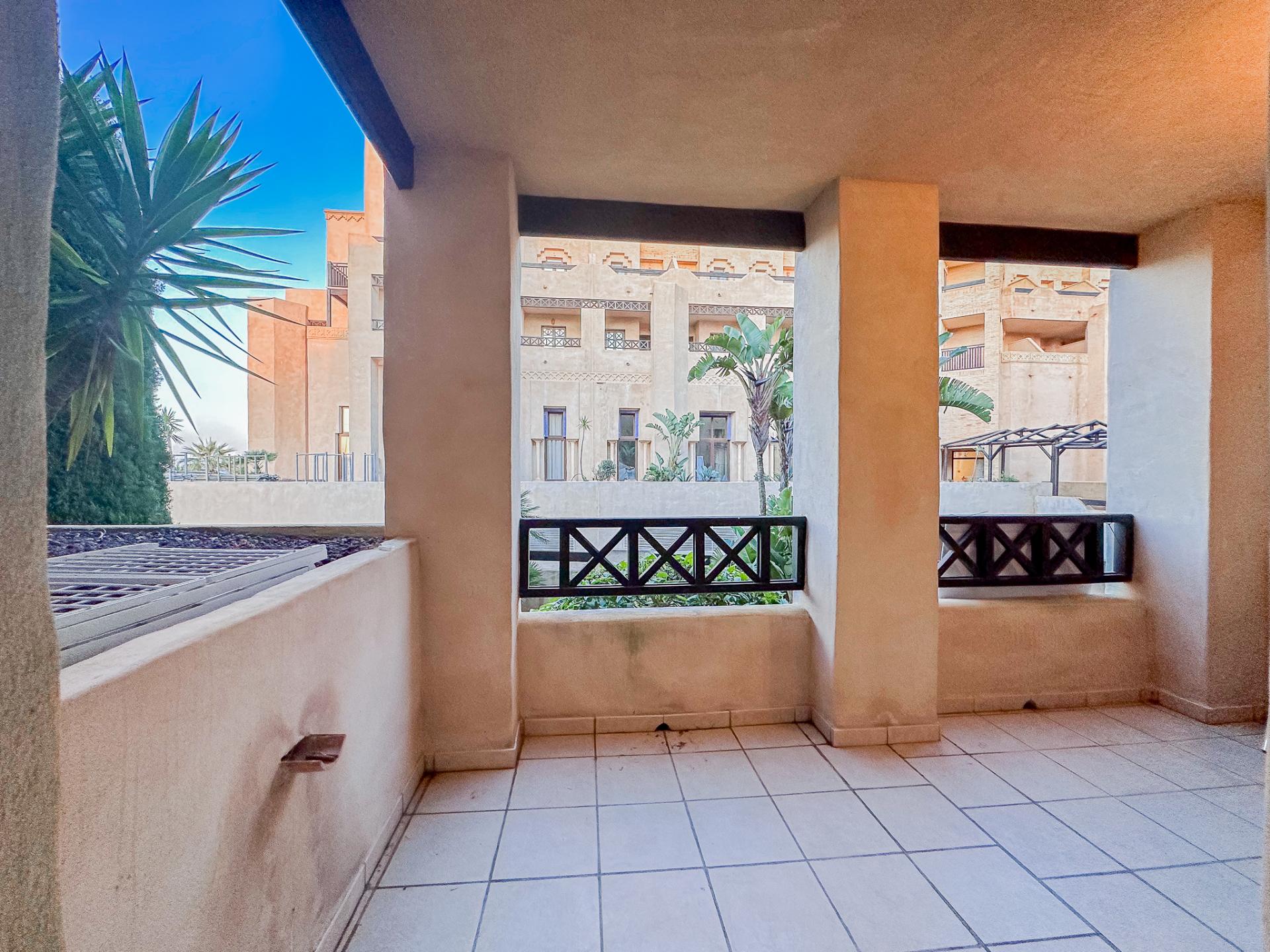 Apartamento T2 com Terraço e Garagem - 1º Linha de Praia - Isla Canela