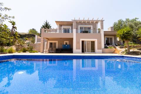 Moradia de Três Quartos no Exclusivo Vale da Pinta Golf Resort