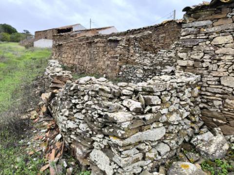 RUINA PARA RECONSTRUIR - VISTA MAR - COM LOGRADOURO - EM VALE DE EBROS - FAZ FATO - CONCEIÇÃO DE TAVIRA - ALGARVE