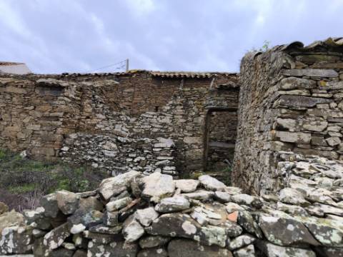 RUINA PARA RECONSTRUIR - VISTA MAR - COM LOGRADOURO - EM VALE DE EBROS - FAZ FATO - CONCEIÇÃO DE TAVIRA - ALGARVE