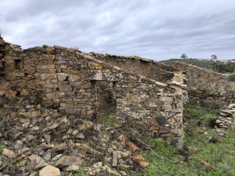 RUINA PARA RECONSTRUIR - VISTA MAR - COM LOGRADOURO - EM VALE DE EBROS - FAZ FATO - CONCEIÇÃO DE TAVIRA - ALGARVE