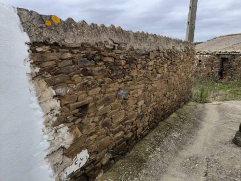 PROPRIEDADE COMPOSTA POR DUAS RUÍNAS - ÁREA TOTAL DE 249 M2 - VISTA MAR EM VALE DE EBROS - TAVIRA