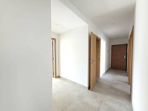 Apartamento T2 no centro de Armação de Pera a um passo da praia!