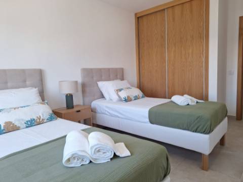 Apartamento T2 no centro de Armação de Pêra