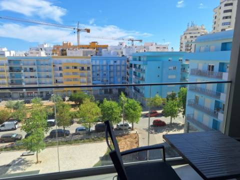Apartamento T2 no centro de Armação de Pêra