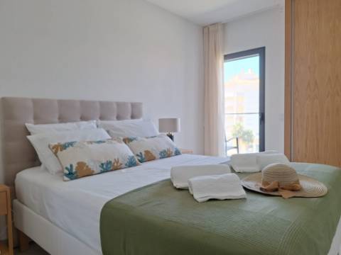 Apartamento T2 no centro de Armação de Pêra