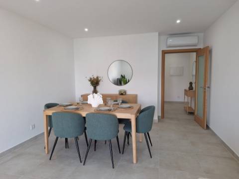 Apartamento T2 no centro de Armação de Pêra