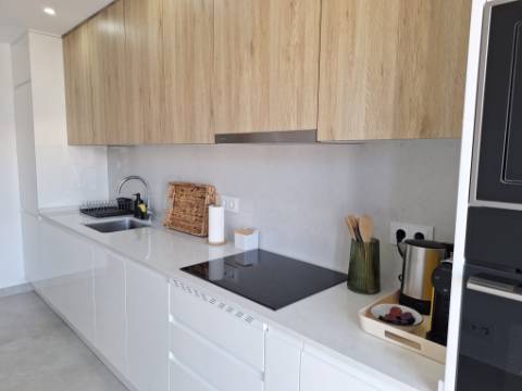 Apartamento T2 no centro de Armação de Pêra