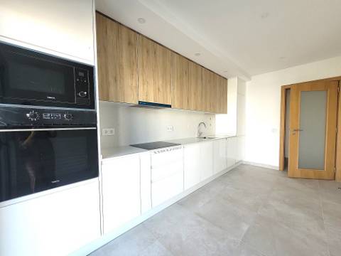 Apartamento T2 no centro de Armação de Pêra