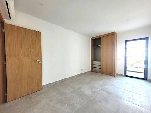Apartamento T2 no centro de Armação de Pêra