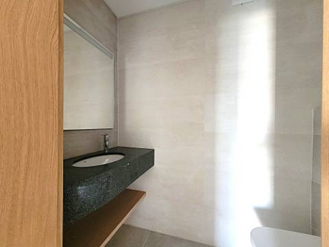 Apartamento T2 no centro de Armação de Pêra