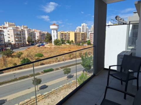 Apartamento T2 no centro de Armação de Pêra