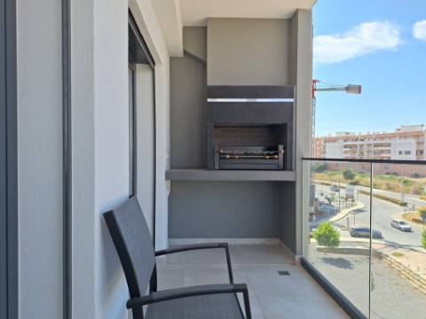 Apartamento T2 no centro de Armação de Pêra