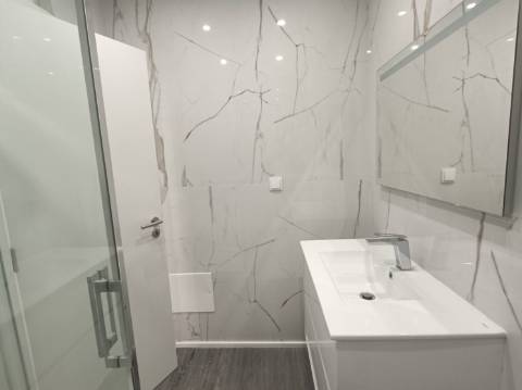 Apartamento T4 em Condomínio com Piscina .