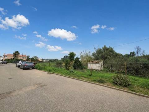 Terreno com 2660m² com PIP aprovado para construção de 15 Apartamentos situada no centro de Altura
