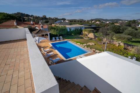 Moradia térrea com 4 quartos, Piscina em São Brás de Alportel