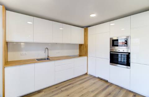 Apartamento T3 remodelado no centro de Tavira com vistas panorâmicas