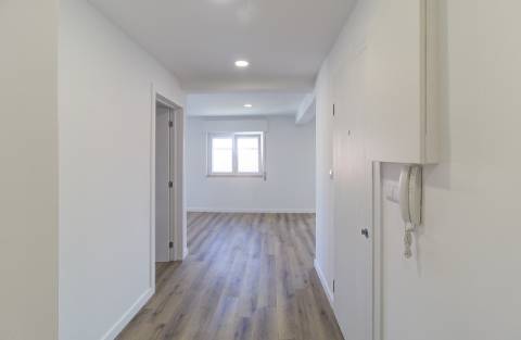 Apartamento T3 remodelado no centro de Tavira com vistas panorâmicas