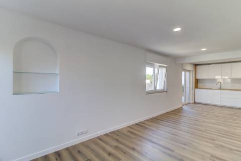 Apartamento T3 remodelado no centro de Tavira com vistas panorâmicas