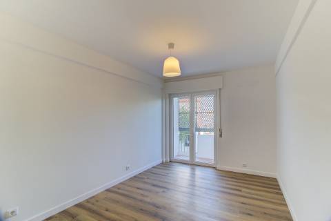Apartamento T3 remodelado no centro de Tavira com vistas panorâmicas