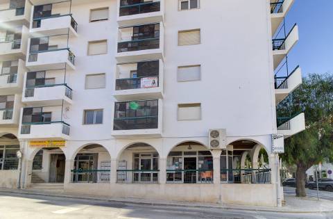 Apartamento T3 remodelado no centro de Tavira com vistas panorâmicas