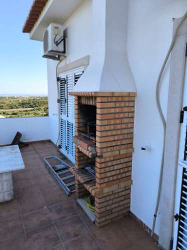 ANDAR DE MORADIA COM UM QUARTO - DUAS VARANDAS - VISTA MAR - RIBEIRA DO ALAMO EM ALTURA - CASTRO MARIM - ALGARVE
