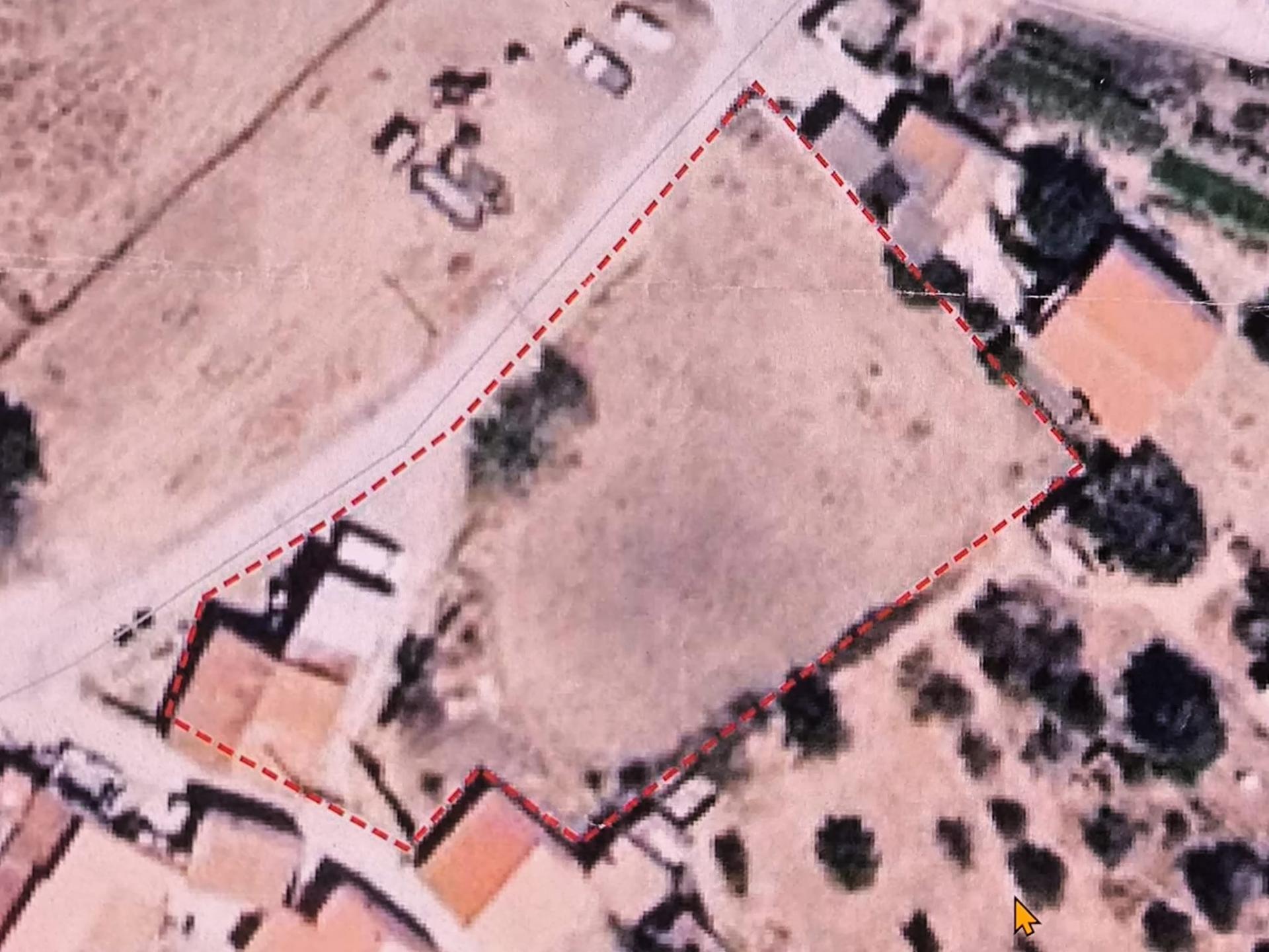 MORADIA COM TERRENO EM RUINAS - COM 600 M2 - PARA HABITAÇÃO - TURISMO - COM TERRENO DE 600 M2 - EM MILFRADES - VAQUEIROS - ALCOUTIM - ALGARVE