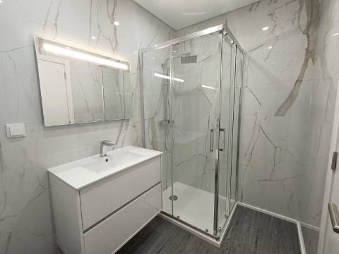 Apartamento T3 em Condomínio com Piscina e jardim novo a estrear!!!
