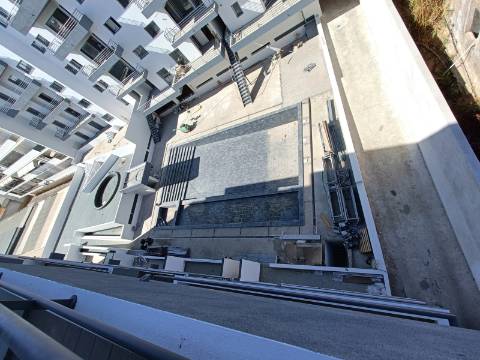 Apartamento T3 em Condomínio com Piscina .