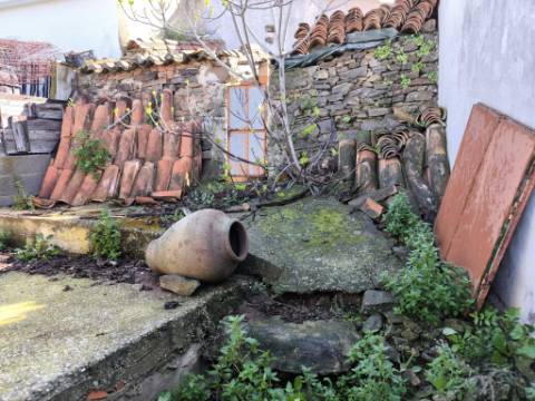MORADIA EM RUINA PARA RECONSTRUIR - COM LOGRADOURO - VISTA MAR - QUEBRADAS - CASTRO MARIM - ALGARVE