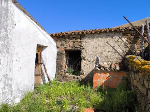 MORADIA EM RUINA PARA RECONSTRUIR - COM LOGRADOURO - VISTA MAR - QUEBRADAS - CASTRO MARIM - ALGARVE