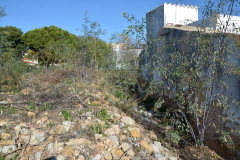 TERRENO COM POSSIBILIDADE PARA CONSTRUÇÃO 12 APARTAMENTOS