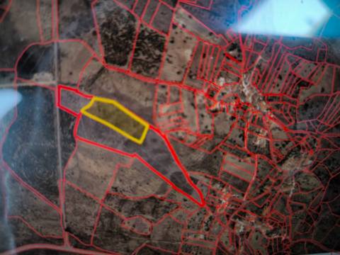 TERRENO COM 7.640 M2 JUNTO A ENTRADA DA ALDEIA DE CORTES PEREIRA - ALCOUTIM - ALGARVE