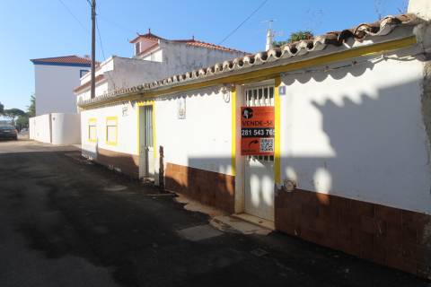 Moradia para Remodelar em Altura - Castro Marim