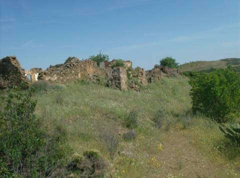 TERRENO MISTO COM 99.760 M² - COM RUÍNA - POÇOS - CONSTRUÇÃO DE HABITAÇÃO E OU TURISMO RURAL - VALE ANDREU - CASTRO MARIM - ALGARVE