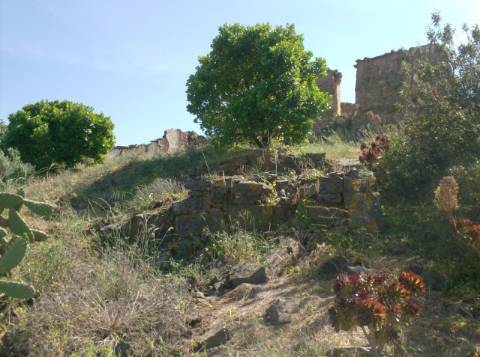 TERRENO MISTO COM 99.760 M² - COM RUÍNA - POÇOS - CONSTRUÇÃO DE HABITAÇÃO E OU TURISMO RURAL - VALE ANDREU - CASTRO MARIM - ALGARVE
