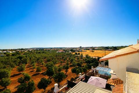 Excelente Moradia em Condomínio Fechado com Piscina - Vila Nova de Cacela