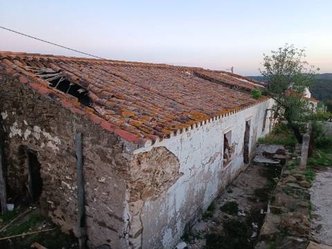 MORADIAS - TRÊS PREDIOS URBANOS PARA HABITAÇÃO - COM PROJECTO APROVADO - PARA RECONSTRUIR - ALCARIAS GRANDES - CASTRO MARIM - ALGARVE