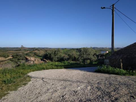 MORADIAS - TRÊS PREDIOS URBANOS PARA HABITAÇÃO - COM PROJECTO APROVADO - PARA RECONSTRUIR - ALCARIAS GRANDES - CASTRO MARIM - ALGARVE