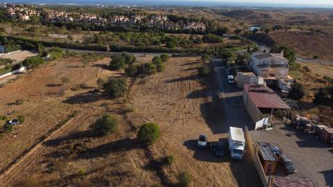 Terreno com viabilidade construtiva até 500 metros quadrados