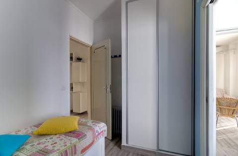 Apartamento T1+1 com vista mar e pinhal - luminoso e com duas varandas.