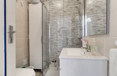 Apartamento T1+1 com vista mar e pinhal - luminoso e com duas varandas.