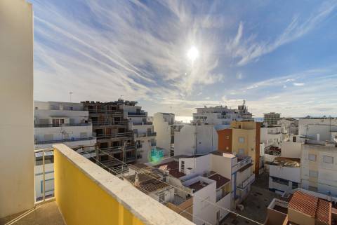 Apartamento T1+1 com vista mar e pinhal - luminoso e com duas varandas.