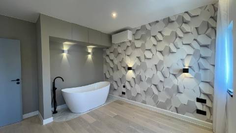 Apartamento renovado com piscina em Vilamoura.