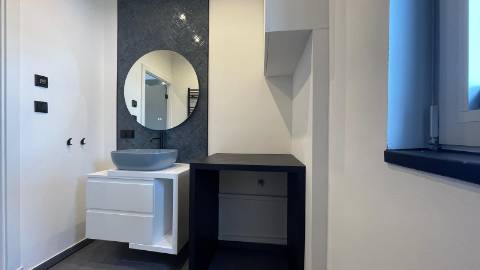 Apartamento renovado com piscina em Vilamoura.