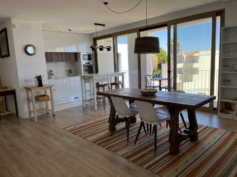 Magnifica Penthouse T3 com 3 WC, 2 lugares de estacionamento e elevador!