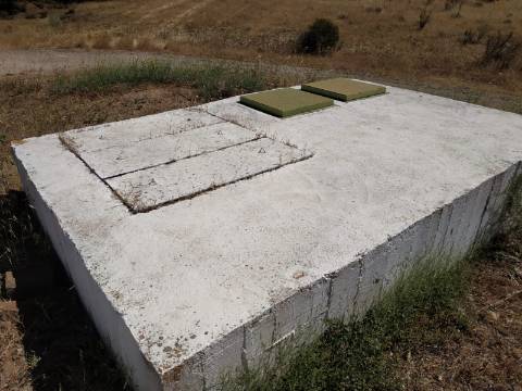 MORADIA ISOLADA COM 18.240 M2 DE TERRENO COM ÁRMAZEM PARA RECONSTRUIR - BELICHE - CASTRO MARIM - ALGARVE