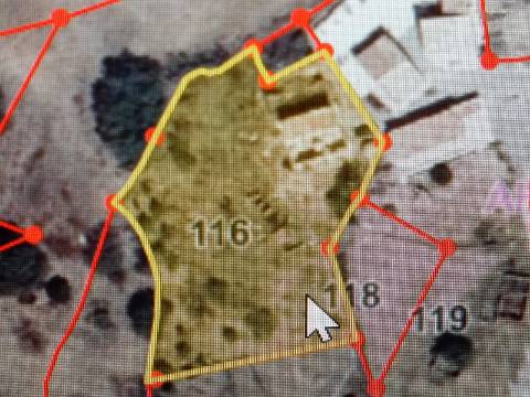 DUAS MORADIAS ISOLADAS - NUM TERRENO DE 1.823 M² - UMA PRONTA A HABITAR - OUTRA PARA REABILITAR OU DEMOLIR - NA ALDEIA DE ALCARIAS GRANDES - AZINHAL - CASTRO MARIM - ALGARVE