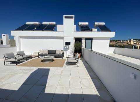 Apartamento T3 com terraço privativo em Loulé